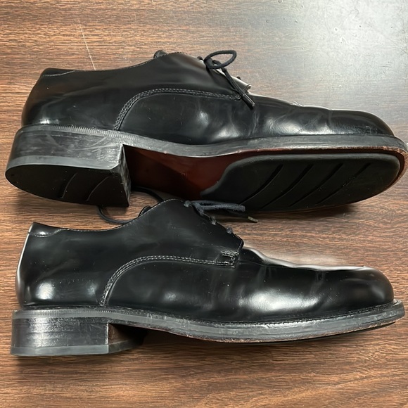 Cole Haan Black leather lace up shoes 8.5D EUC Oxfords
